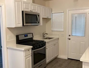 640 Parker St Unit B - Photo 2